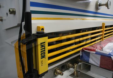 光幕掩护.jpg 光幕掩护.jpg