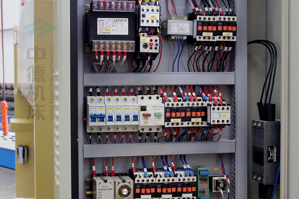 ZDG-632国产优良电气元件,抗搅扰寿命长.jpg ZDG-632国产优良电气元件,抗搅扰寿命长.jpg